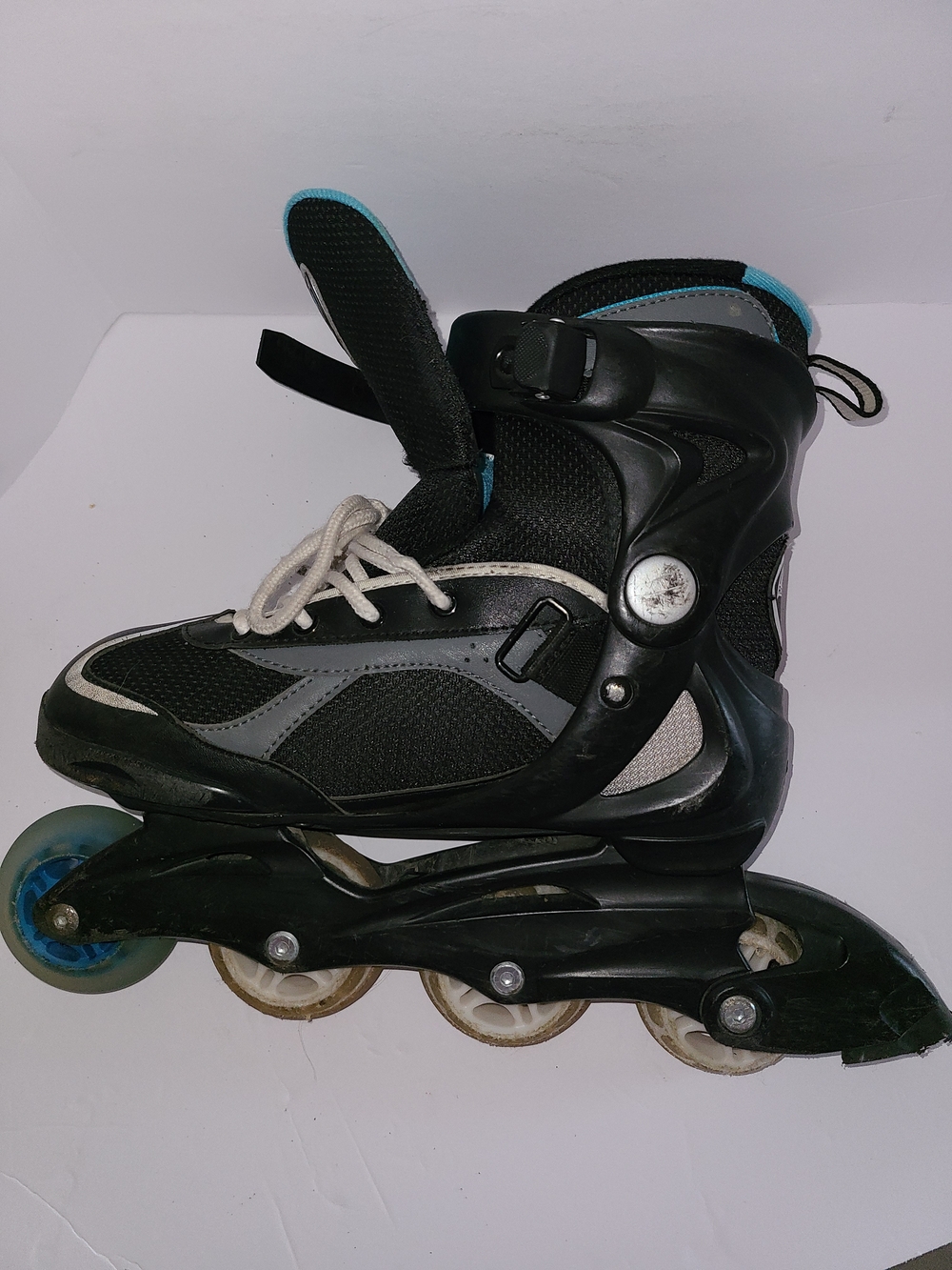 Adjustable Women's Inline Skate - Black & Blue - Picture 2 of 9